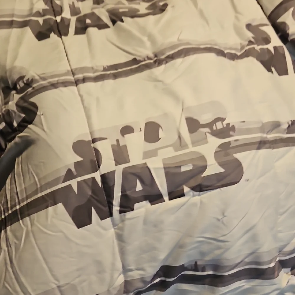 Star Wars Black and Gray Reversable  Comforter Twin